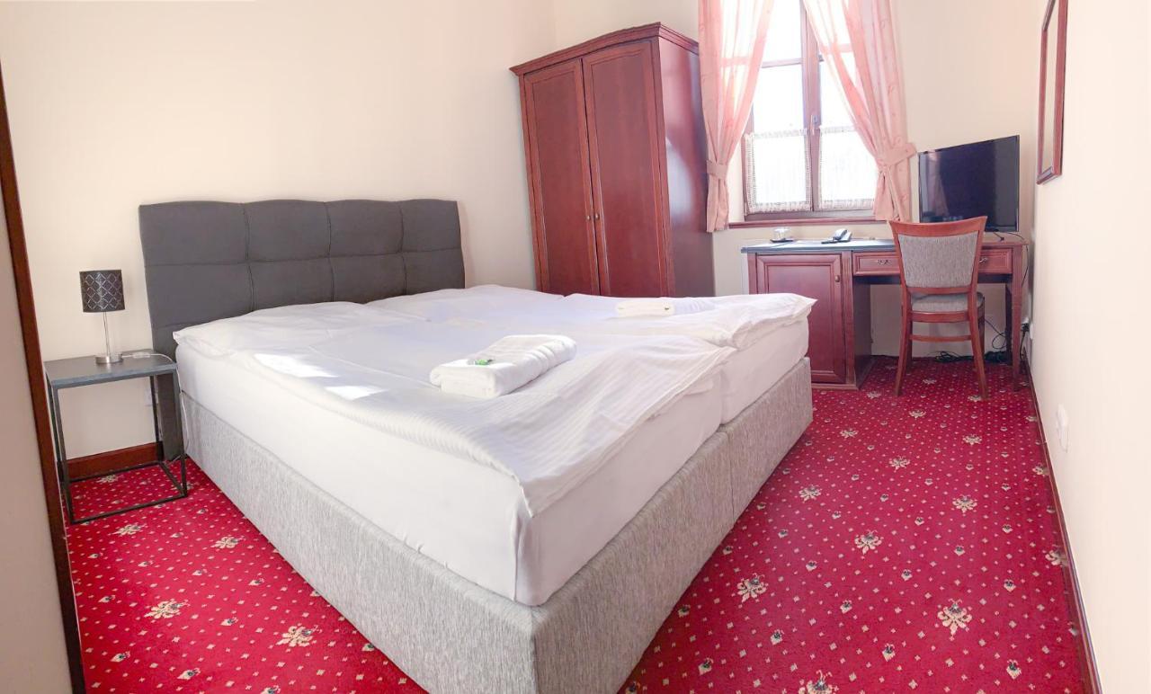 Hotel Buchlovice Luaran gambar