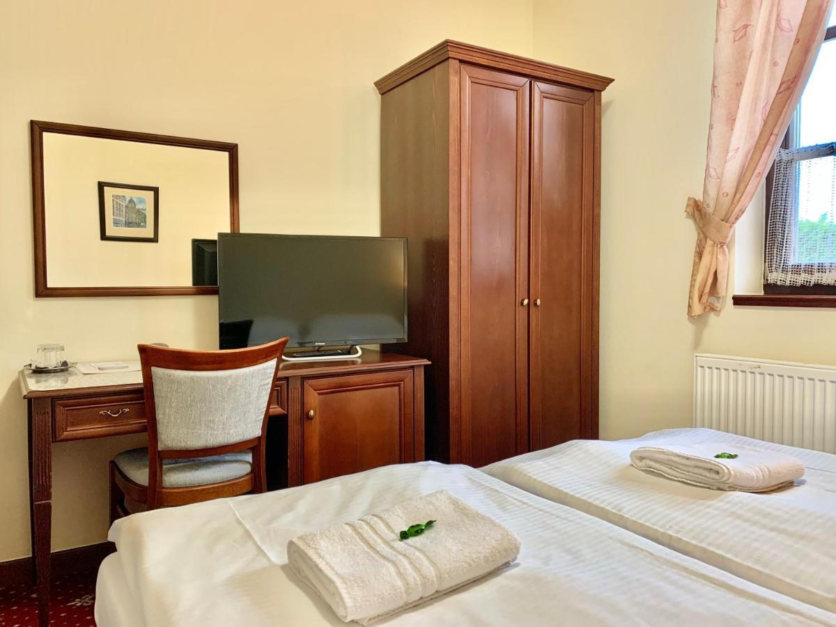 Hotel Buchlovice Luaran gambar